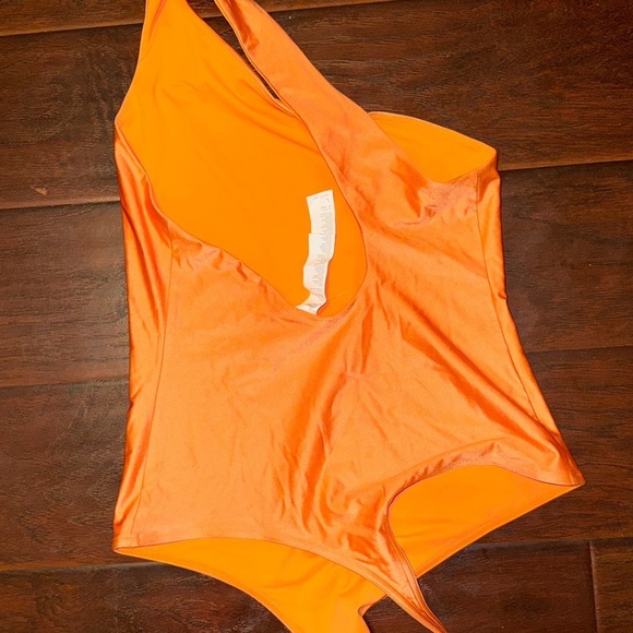 Fabletics orange bodysuit large - Picture 5 of 6